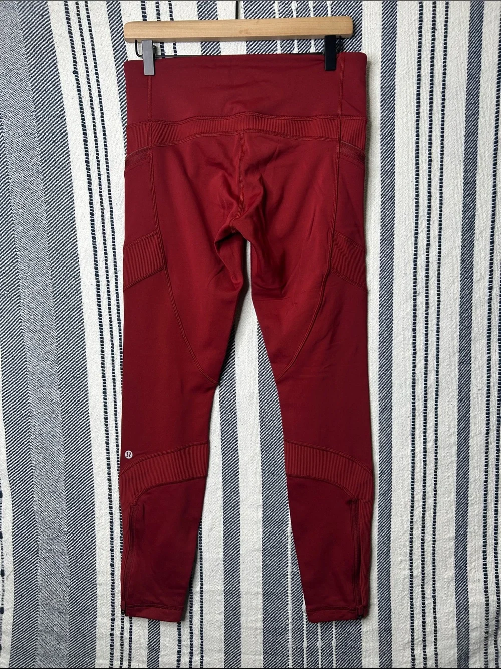 lululemon athletica size 28”